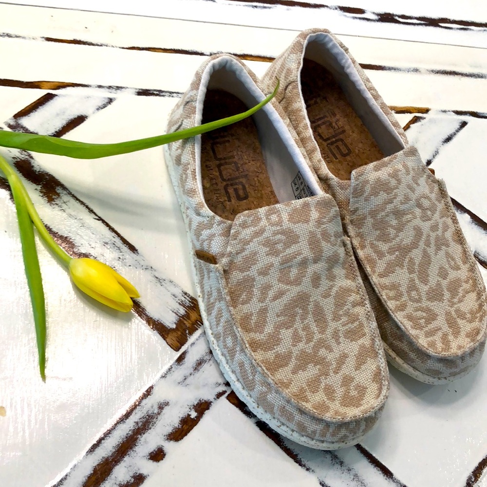 Dude shoes 8